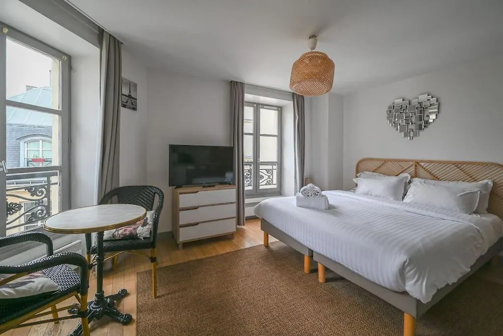Paris, Opera 4...so Parisian Appartement *
